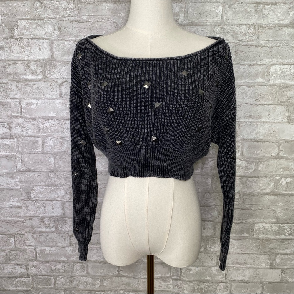 Social Collision Grey Knit Studded Crop Sweater size ‎ medium grudge emo goth